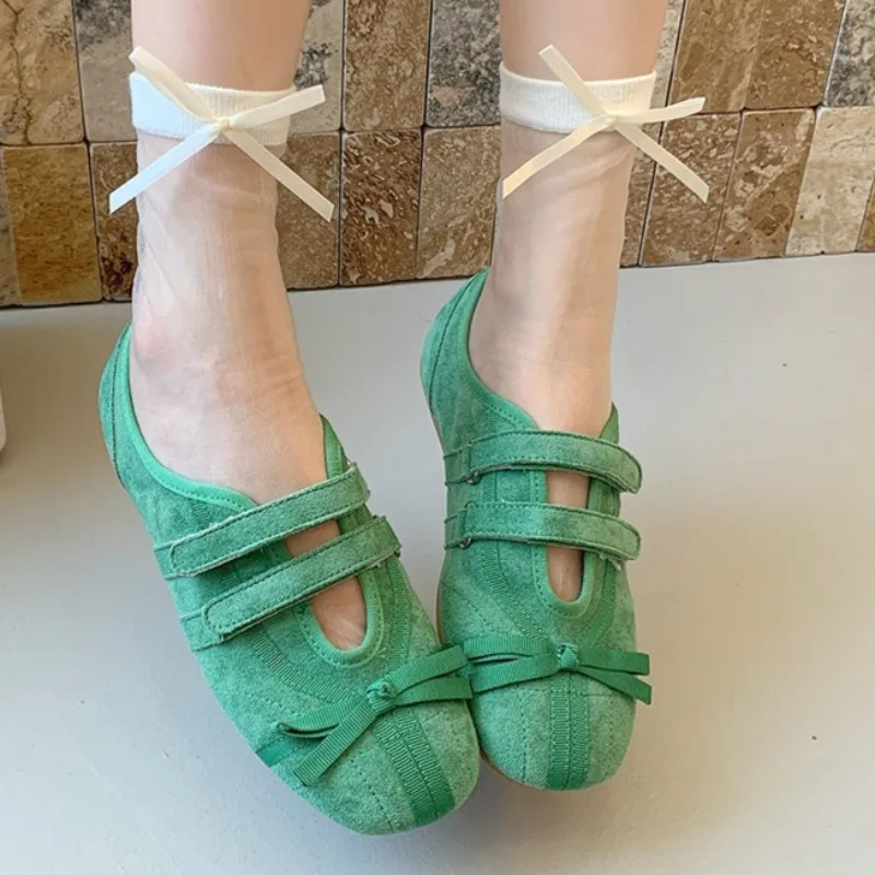 Splicing Suede Flat Shoes Summer New Round Head Shallow Mouth Soft Sole Anti-slip Wear-resistant Low-top Shoes
Splicing Suede Flat Shoes Summer New Round Head Shallow Mouth Soft Sole Anti-slip Wear-resistant Low-top Shoes