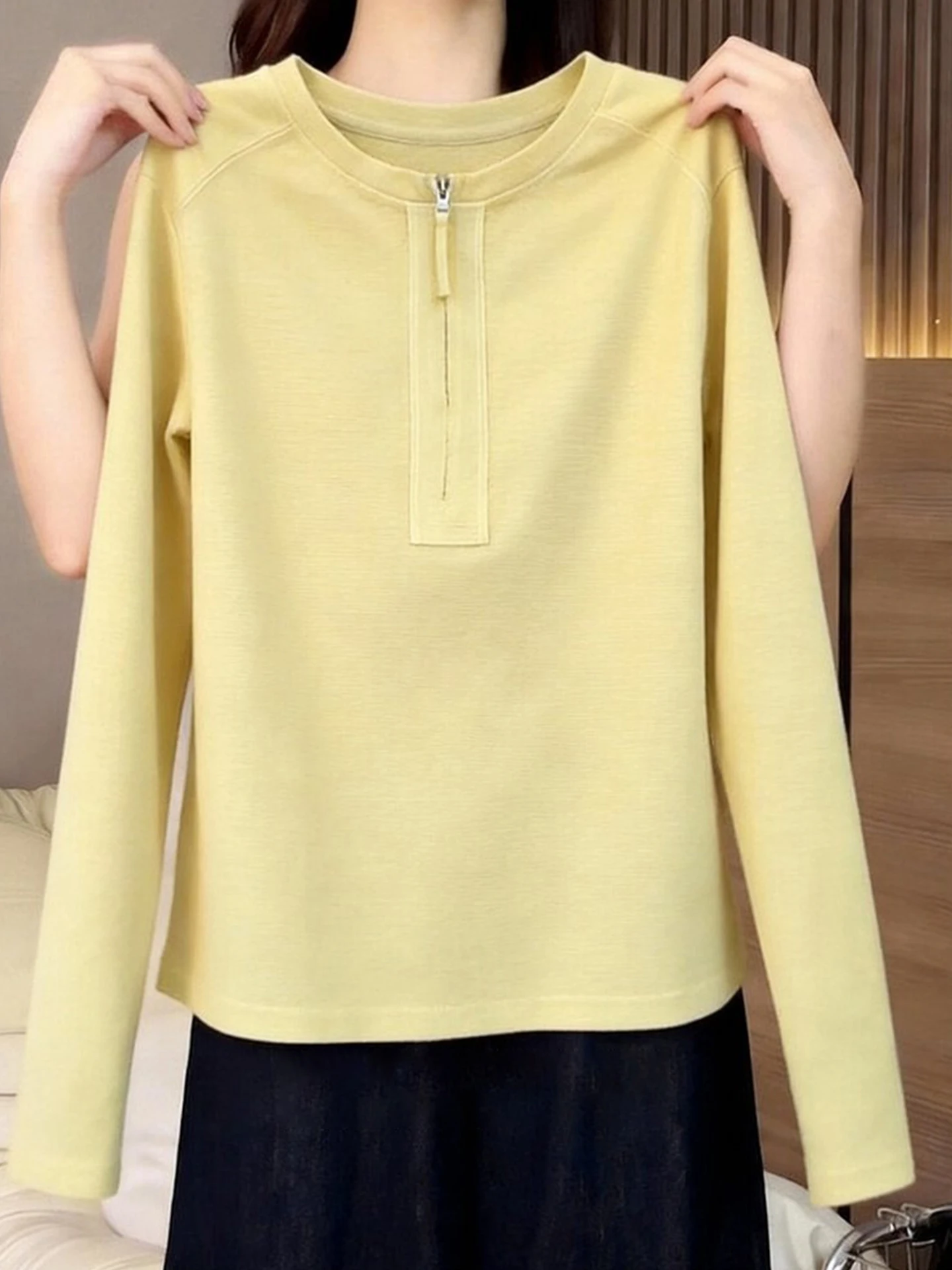 Loose Fit round Neck Half Zip T-Shirt Spring Fashionable Versatile Long Sleeve Base Layer Top Casual Age Defying
Loose Fit round Neck Half Zip T-Shirt Spring Fashionable Versatile Long Sleeve Base Layer Top Casual Age Defying