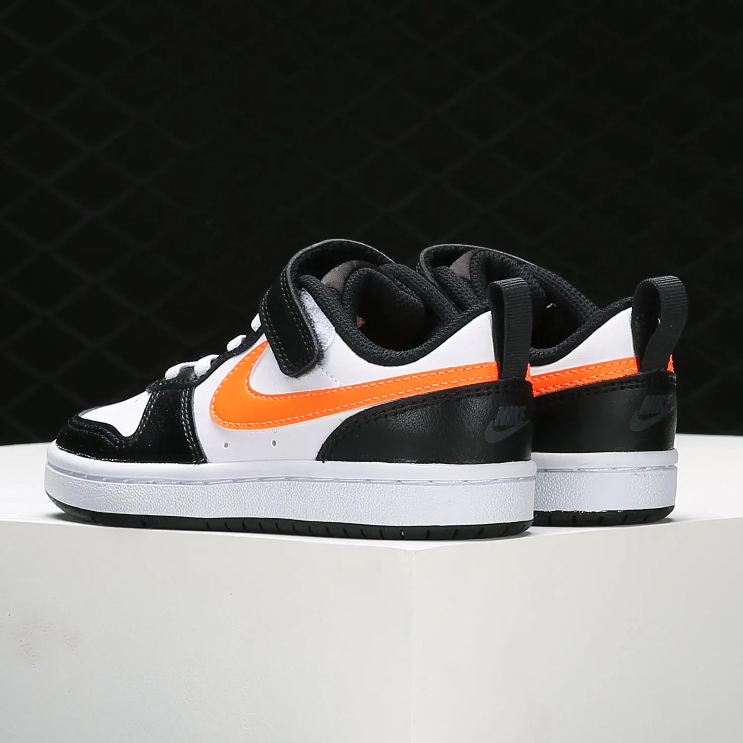 Оригинальная женская повседневная обувь Nike BQ5451-115 COURT BOROUGH LOW (GS) для больших детей
Оригинальная женская повседневная обувь Nike BQ5451-115 COURT BOROUGH LOW (GS) для больших детей