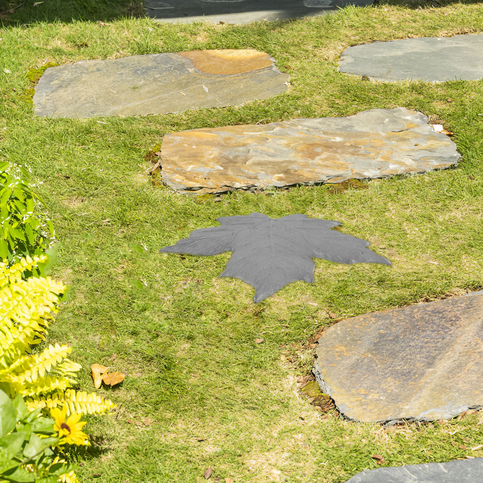 Maple Leaf Stepping Stone Garden Decoration Iron Pathway Stones Outdoor Lawn Yard Walkway Durable Clearance
Maple Leaf Stepping Stone Garden Decoration Iron Pathway Stones Outdoor Lawn Yard Walkway Durable Clearance
