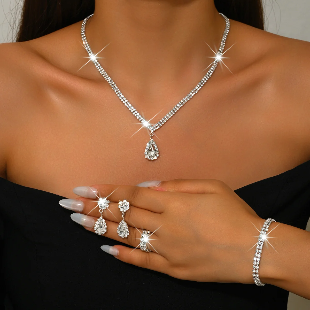 New Zirconia Waterdrop Pendant Necklace, Earrings, Bracelet and Ring Set - Fashionable and Simple Jewelry. Wife's Gift
New Zirconia Waterdrop Pendant Necklace, Earrings, Bracelet and Ring Set - Fashionable and Simple Jewelry. Wife's Gift