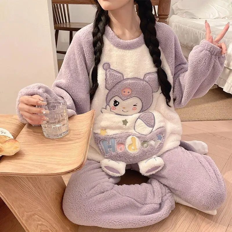 Женский пижамный комплект Sanrio Kuromi из кораллового флиса, фланелевый, толстый, теплый, зимний, домашняя одежда, милый, удобный, для сна
Женский пижамный комплект Sanrio Kuromi из кораллового флиса, фланелевый, толстый, теплый, зимний, домашняя одежда, милый, удобный, для сна