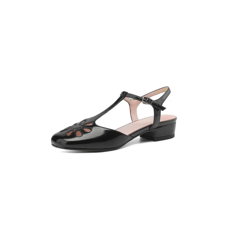 Square cut hollow design single shoe for comfortable and breathable fashion banquet
Square cut hollow design single shoe for comfortable and breathable fashion banquet
