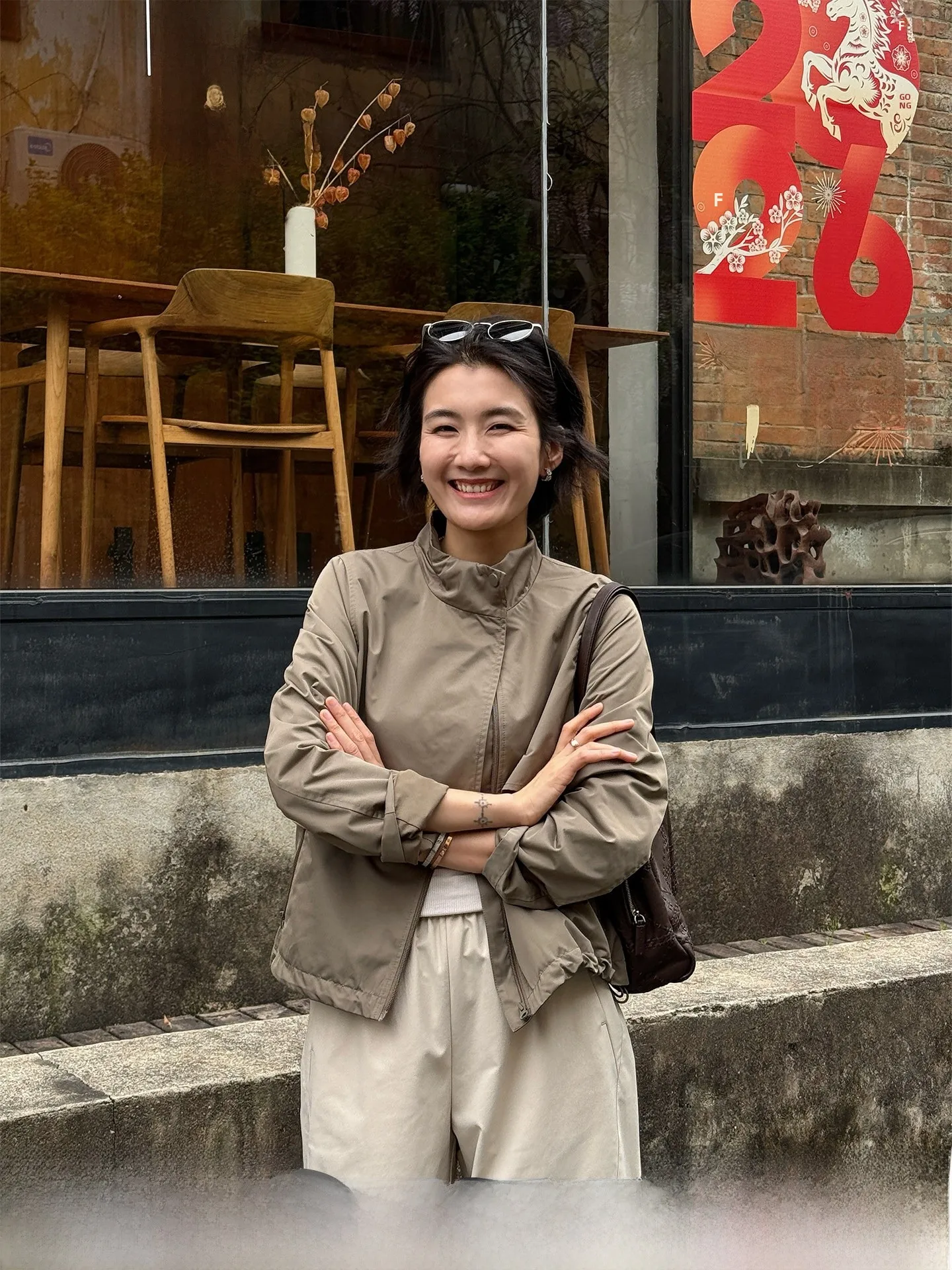 Kaki Green Stand Collar Jacket Short Length Workwear Top Windproof Polyester Fiber Ladies Commuter Style Spring New Arrival
Kaki Green Stand Collar Jacket Short Length Workwear Top Windproof Polyester Fiber Ladies Commuter Style Spring New Arrival