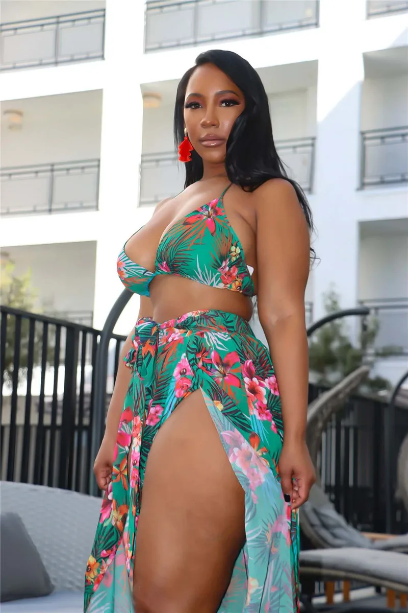 S-5XL Floral Printed Two Piece Set Holiday Clothes Lace Up Backless Crop Top High Split Long Skirts Summer Suits 2022 Beachwear
S-5XL Floral Printed Two Piece Set Holiday Clothes Lace Up Backless Crop Top High Split Long Skirts Summer Suits 2022 Beachwear