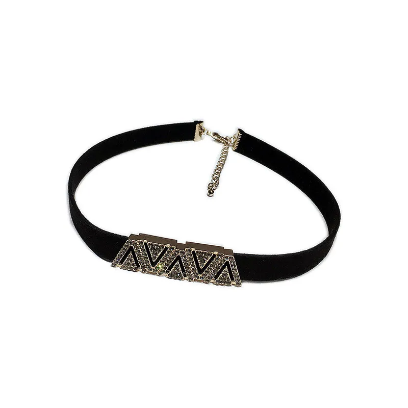 Черное кожаное колье-чокер из веревки, женский ремешок на шею, ниша, уникальная цепочка на ключицу, модные европейские и американские украшения
Черное кожаное колье-чокер из веревки, женский ремешок на шею, ниша, уникальная цепочка на ключицу, модные европейские и американские украшения