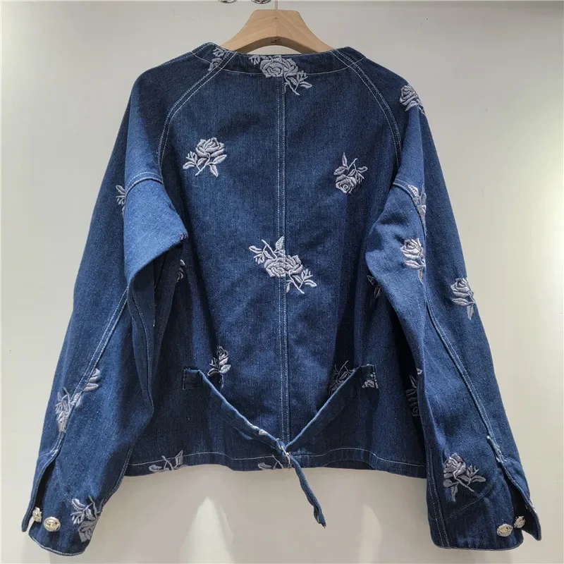 Dark Blue Denim Jacket Spring Women Vintage Flower Embroidery Multi-Pocket Round Neck Long Sleeve Jeans Jacket Chaqueta Mujer
Dark Blue Denim Jacket Spring Women Vintage Flower Embroidery Multi-Pocket Round Neck Long Sleeve Jeans Jacket Chaqueta Mujer