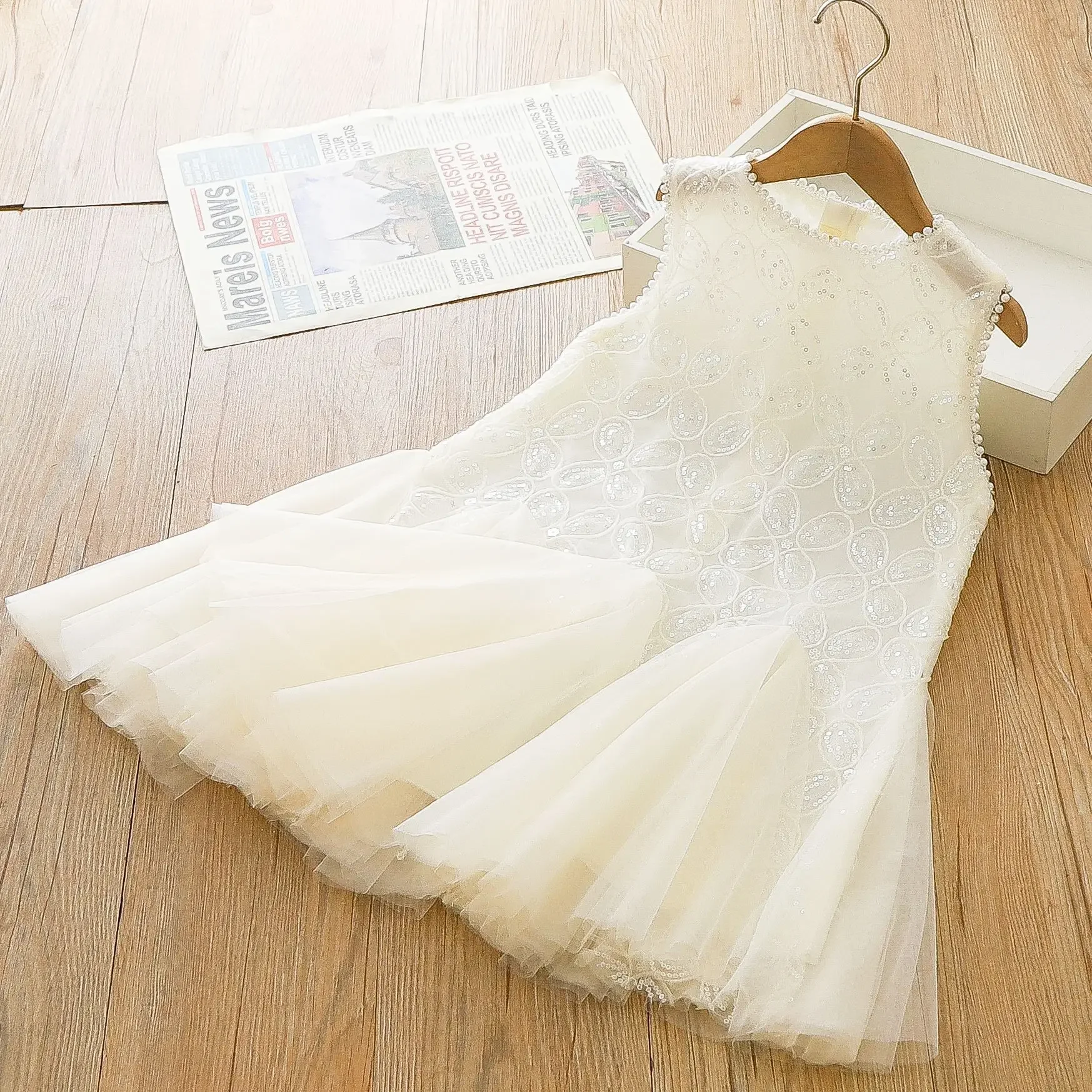Girl's Dress Summer Children's Clothing Sleeveless Vest Wear Little Girl's Stylish White Princess Dress
Girl's Dress Summer Children's Clothing Sleeveless Vest Wear Little Girl's Stylish White Princess Dress