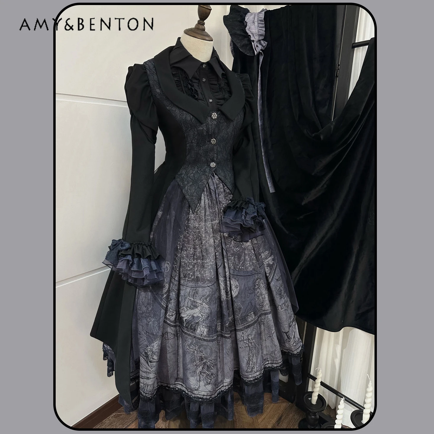Elegant Dark Gothic Lolita Dress Three-Dimensional Long Sleeves V-Neck Top Vintage Print Lace Skirt Subculture Punk Style Sets
Elegant Dark Gothic Lolita Dress Three-Dimensional Long Sleeves V-Neck Top Vintage Print Lace Skirt Subculture Punk Style Sets