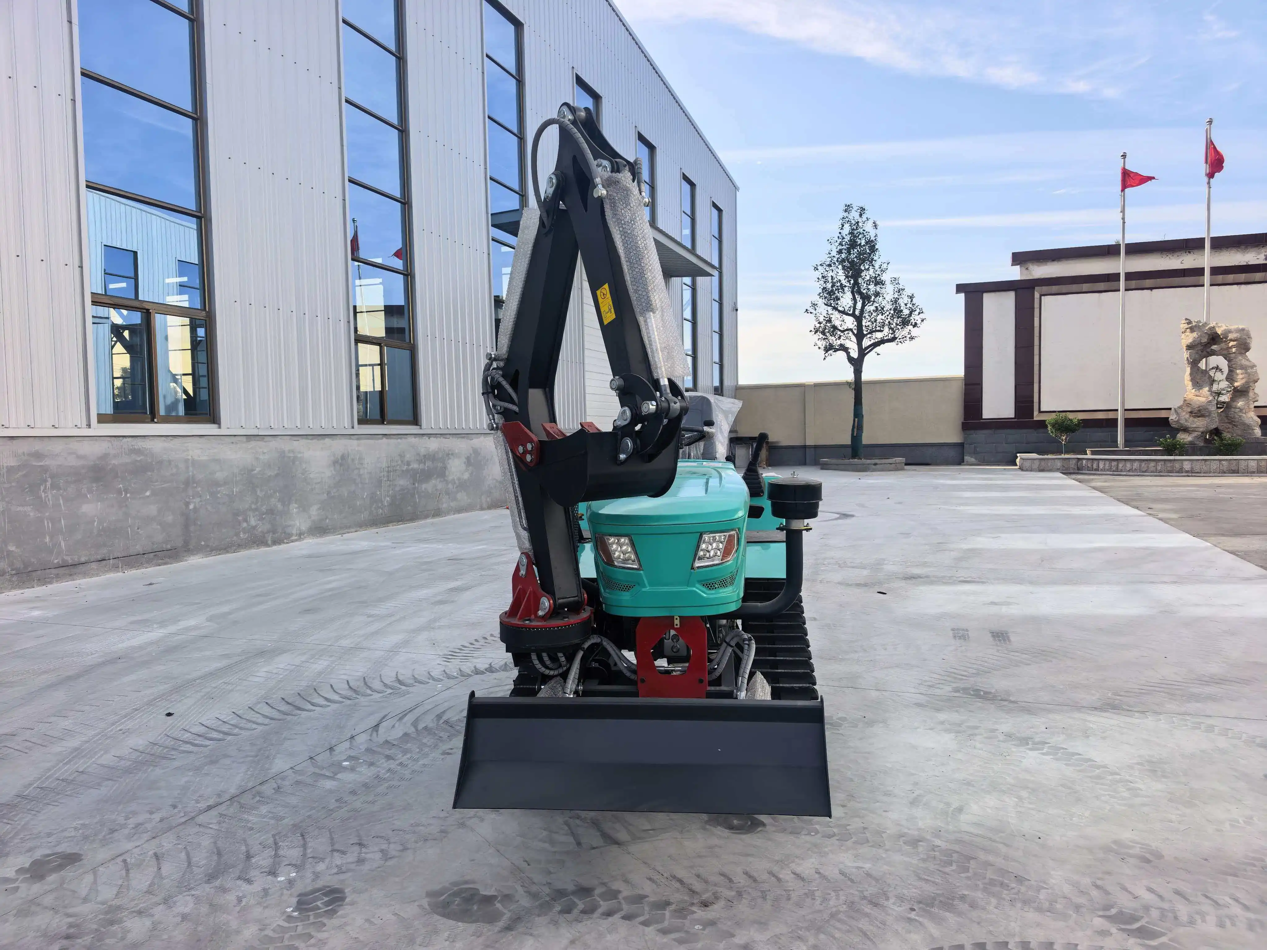 Small Crawler Farm Tractor EPA Euro 5 Standard Track Tractor Free Shipping Orchard Garden Plough Seeding Agricultural Machinery
Small Crawler Farm Tractor EPA Euro 5 Standard Track Tractor Free Shipping Orchard Garden Plough Seeding Agricultural Machinery