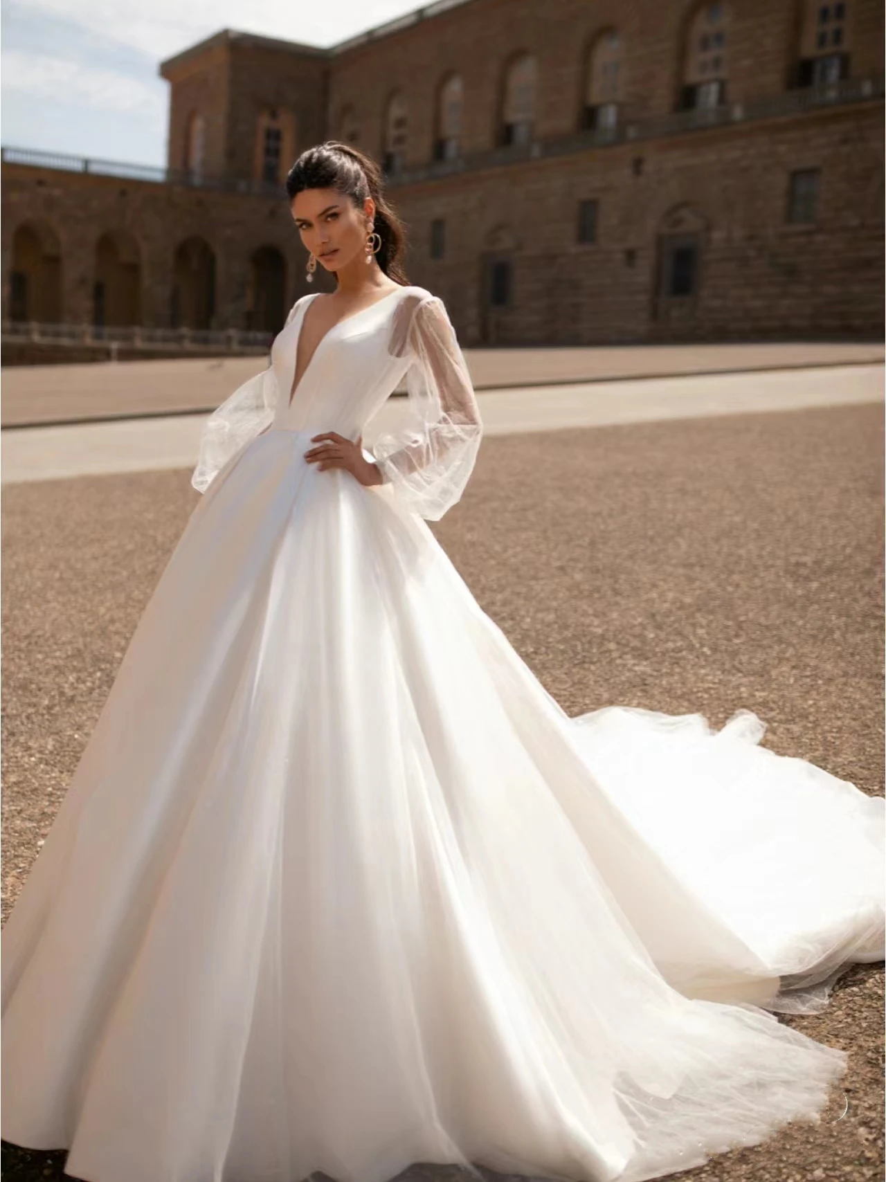 Classic Gorgeous Wedding Dresses V-Neck Backless Sexy Bridal Gowns Puff Sleeves Satin Robes 2025 Vestidos De Novia Customized
Classic Gorgeous Wedding Dresses V-Neck Backless Sexy Bridal Gowns Puff Sleeves Satin Robes 2025 Vestidos De Novia Customized