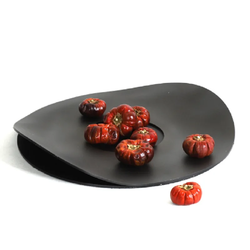 Modern light luxury black metal geometric tray high-end model room living room entrance tray living room dining accessories
Modern light luxury black metal geometric tray high-end model room living room entrance tray living room dining accessories