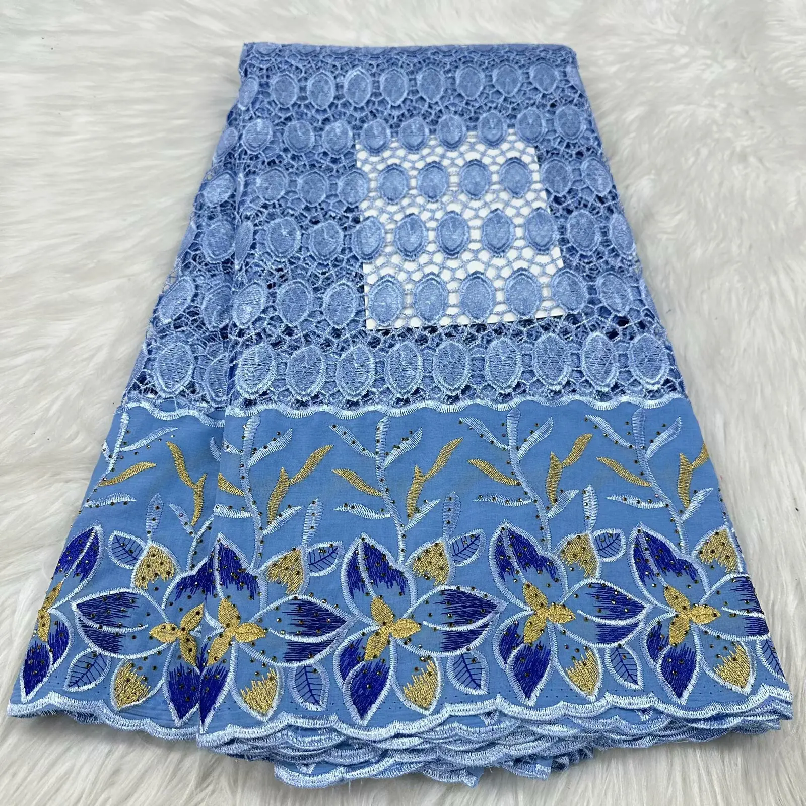 2025 African Swiss Voile Lace Fabric High Quality Nigerian Guipure Water Solubl Lace Fabric For Women Prom Celebration Dresses
2025 African Swiss Voile Lace Fabric High Quality Nigerian Guipure Water Solubl Lace Fabric For Women Prom Celebration Dresses