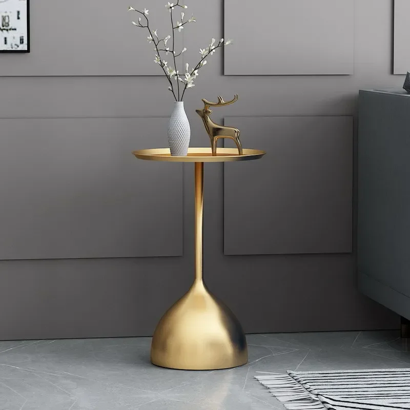 Nordic Creative Luxury Living Room Small Coffee Table Simple Corner Table Wrought Iron Bedroom Nightstand Home Decor Furniture
Nordic Creative Luxury Living Room Small Coffee Table Simple Corner Table Wrought Iron Bedroom Nightstand Home Decor Furniture