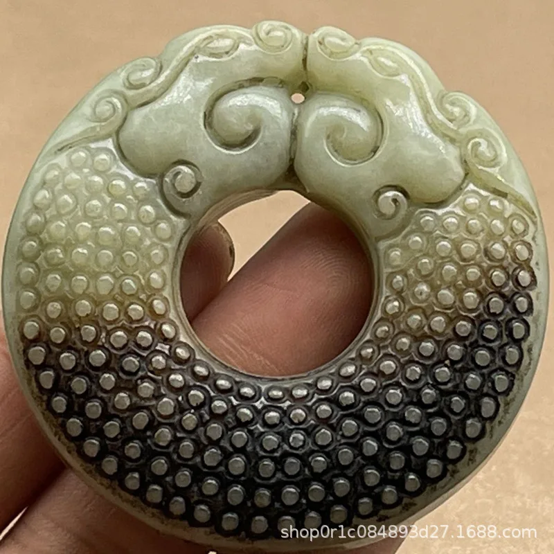 Old Xiuyan Jade Stone Jade Gaogu Jade Jade Jade Pendant Hand Pieces Pendant Double Dragon Pendant
Old Xiuyan Jade Stone Jade Gaogu Jade Jade Jade Pendant Hand Pieces Pendant Double Dragon Pendant