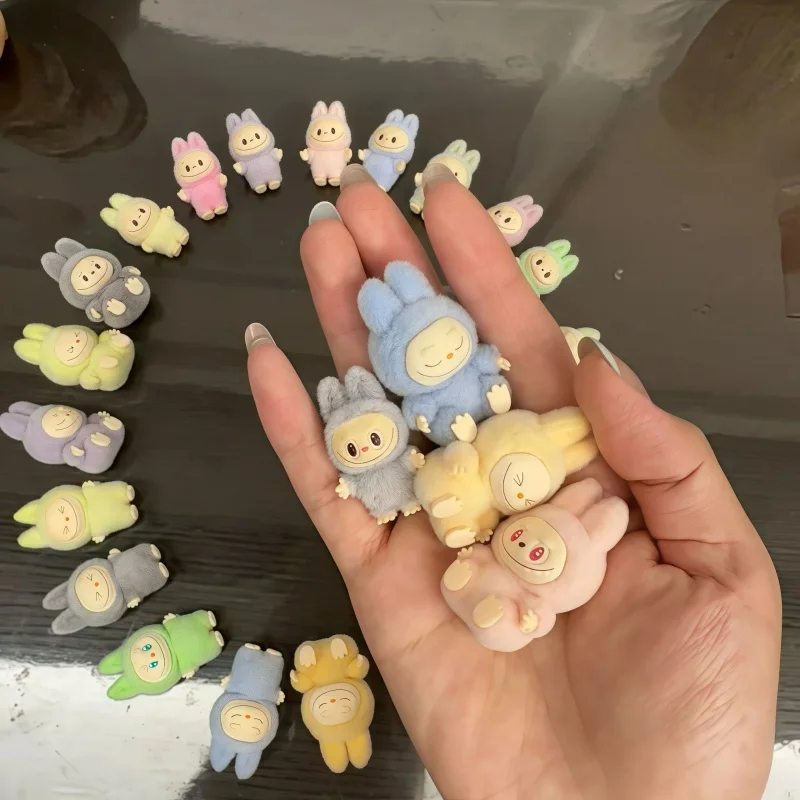 Hot Sale Mini Blind Box Action Figure Cartoon Labubu Resin Pendant Backpack Accessories Desktop Ornament Surprise Holiday Gifts
Hot Sale Mini Blind Box Action Figure Cartoon Labubu Resin Pendant Backpack Accessories Desktop Ornament Surprise Holiday Gifts