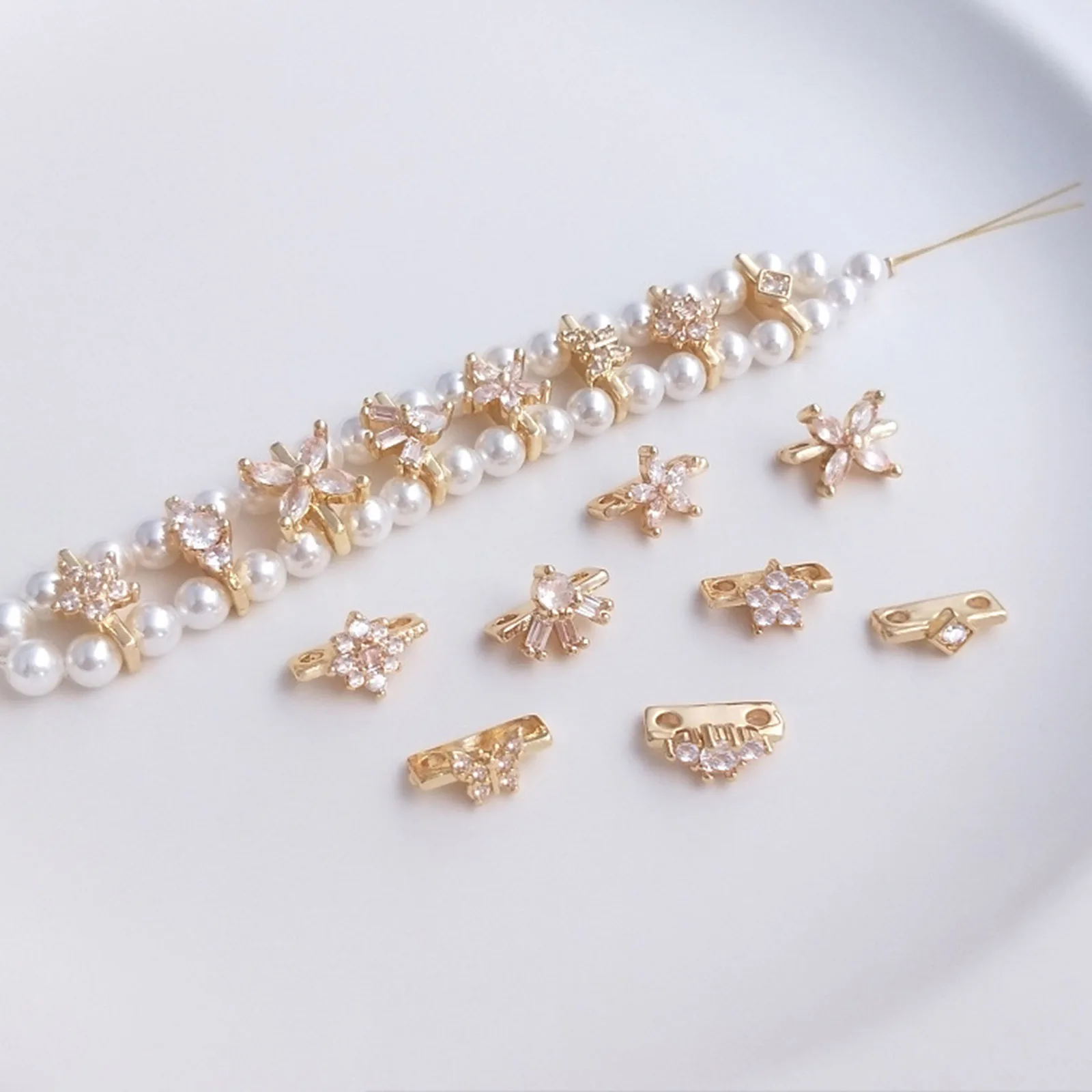 2/6PCs Brass & Cubic Zirconia Spacer Beads For DIY Bracelet Jewelry Making Findings 14K Real Gold Plated Transparent Clear Bead
2/6PCs Brass & Cubic Zirconia Spacer Beads For DIY Bracelet Jewelry Making Findings 14K Real Gold Plated Transparent Clear Bead