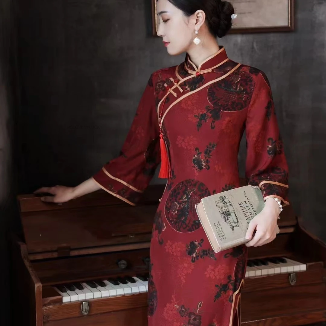 Cheongsam в винтажном Шанхайском стиле с заниженными рукавами Cheongsam, длинное элегантное повседневное платье в стиле ретро, винтажное платье Ципао в китайском стиле
Cheongsam в винтажном Шанхайском стиле с заниженными рукавами Cheongsam, длинное элегантное повседневное платье в стиле ретро, винтажное платье Ципао в китайском стиле