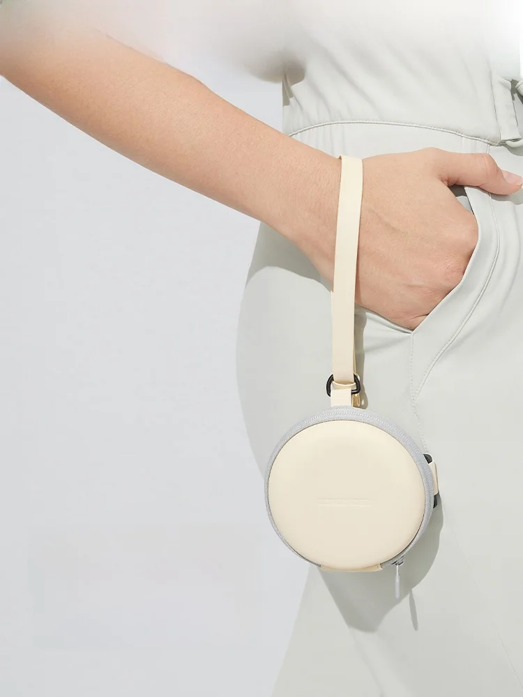 Banana Le Polarized Sunglasses ex Driving UV Protection Faionable Foldable Sunglasses for Men And Women
Banana Le Polarized Sunglasses ex Driving UV Protection Faionable Foldable Sunglasses for Men And Women