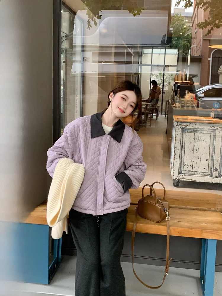 Женская стеганая куртка Jaet в Корейском стиле, хлопковая куртка с небольшим воротником, зимняя верхняя одежда Street Faion, прямой крой
Женская стеганая куртка Jaet в Корейском стиле, хлопковая куртка с небольшим воротником, зимняя верхняя одежда Street Faion, прямой крой