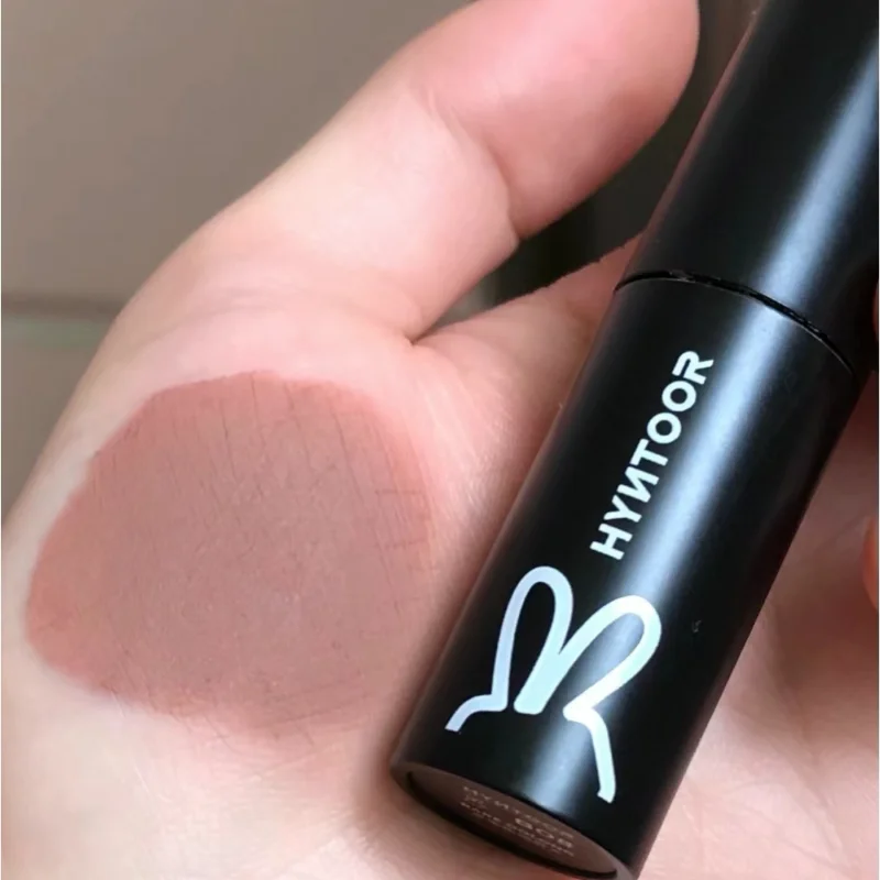 ~Suitable light European American style black cleft lip mud half-cooked oolong milk coffee mouth brown eating nude lipstick
~Suitable light European American style black cleft lip mud half-cooked oolong milk coffee mouth brown eating nude lipstick