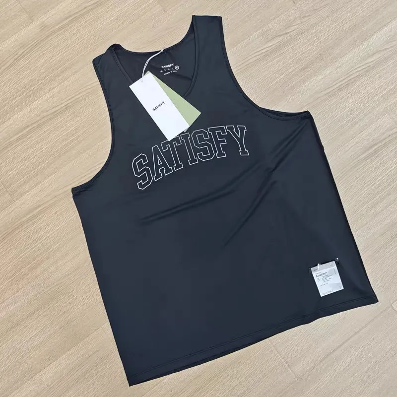 SATISFY AuraLite technology running breathable mesh alphabet reflective vest
SATISFY AuraLite technology running breathable mesh alphabet reflective vest