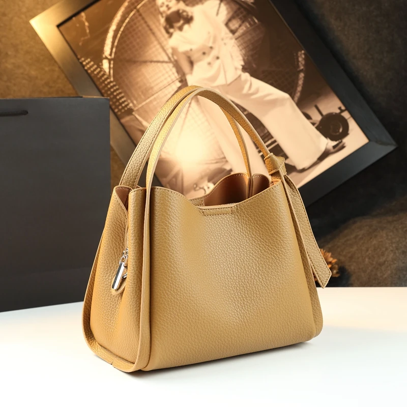 Soft Leather Women Handbag Female 2025 New Basket Senior Sense Small Shoulder Messenger Bag Crossbody Atmosphere Bucket Bags
Soft Leather Women Handbag Female 2025 New Basket Senior Sense Small Shoulder Messenger Bag Crossbody Atmosphere Bucket Bags