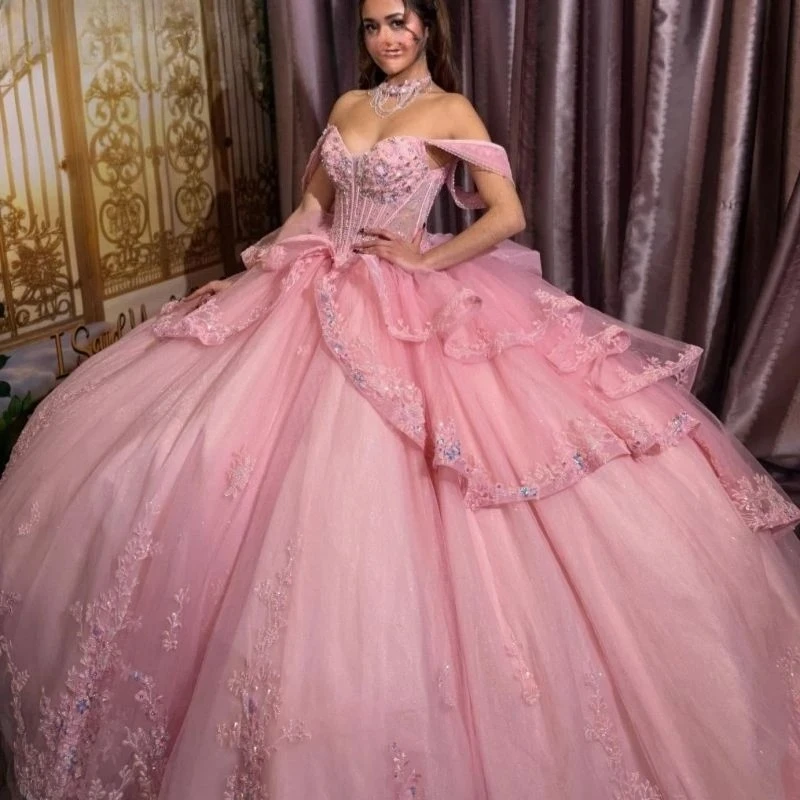 Customized Princess Pink Qinceanera Dress Ball Gown Shiny Lace Applique Beading Tiered Sweet 16 Vestidos 15 Anos
Customized Princess Pink Qinceanera Dress Ball Gown Shiny Lace Applique Beading Tiered Sweet 16 Vestidos 15 Anos