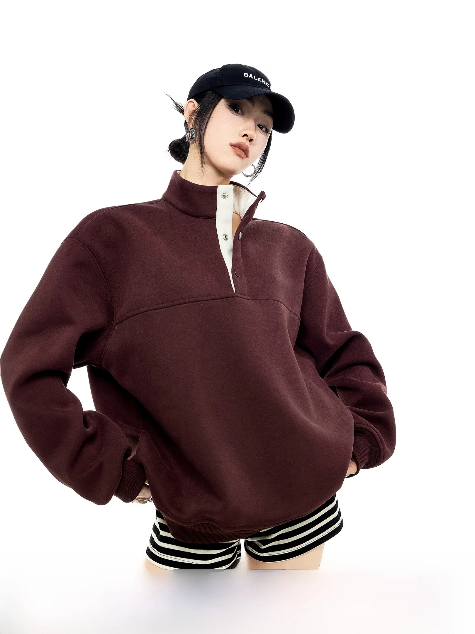 Женская толстовка Ich Mode в американском ретро-стиле, свободного кроя, новая весенняя коллекция, спортивная, с длинным рукавом, повседневный топ с воротником-стойкой, удобная, из смесового хлопка
Женская толстовка Ich Mode в американском ретро-стиле, свободного кроя, новая весенняя коллекция, спортивная, с длинным рукавом, повседневный топ с воротником-стойкой, удобная, из смесового хлопка