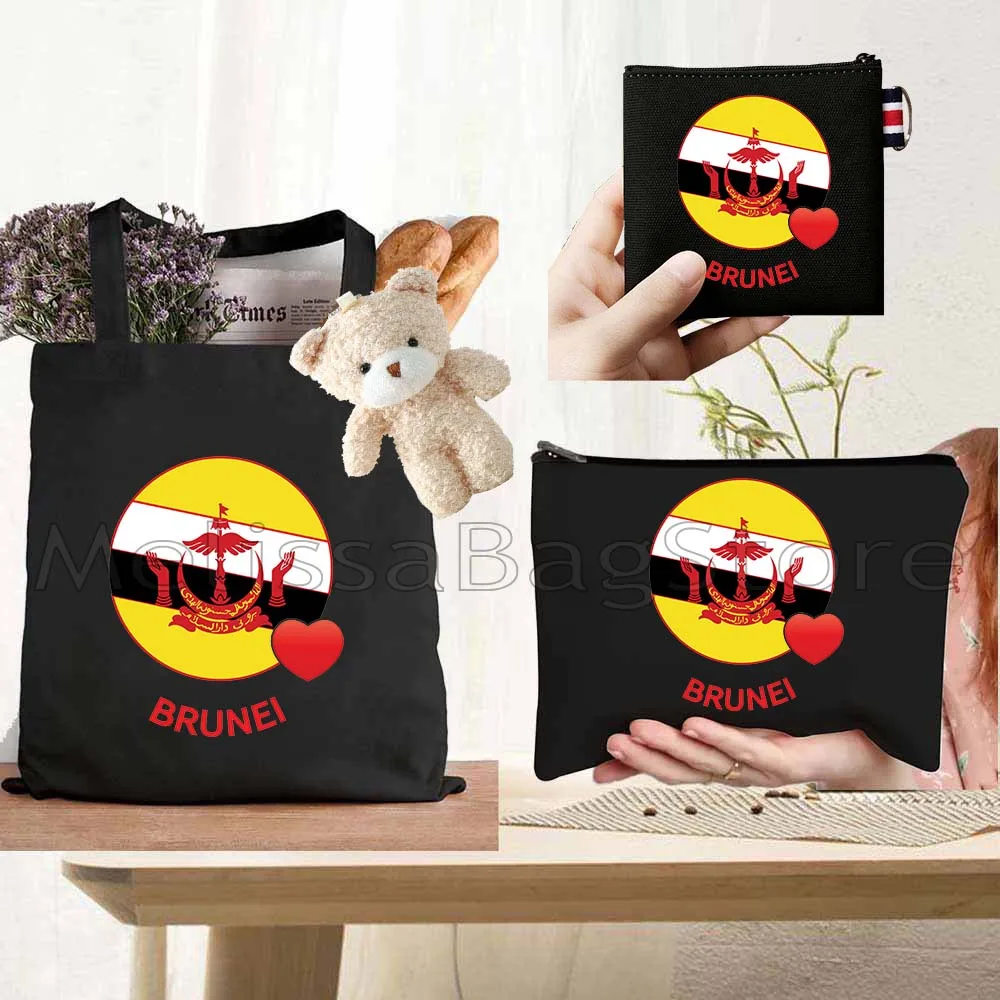 4PCS Gifts Set Brunei Heart Flag Black Canvas Tote Bag Handbag with Doll Key Coin Purse Cosmetic Makeup Toilet Bag Case Pouch
4PCS Gifts Set Brunei Heart Flag Black Canvas Tote Bag Handbag with Doll Key Coin Purse Cosmetic Makeup Toilet Bag Case Pouch