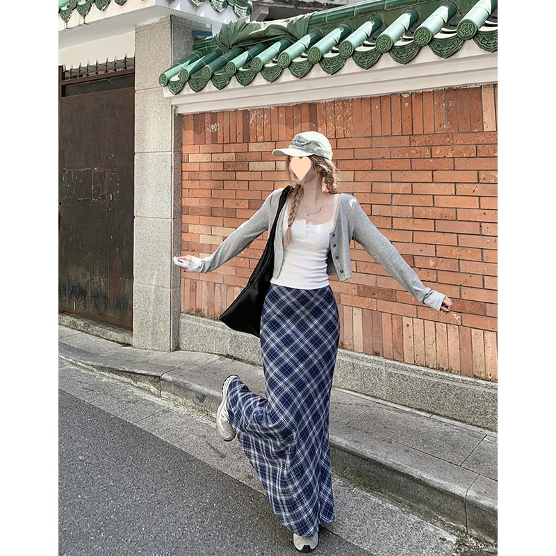 French Retro Plaid Midi Skirt Women Autumn2025New High-Waisted Slimming Versatile Elegant Bodycon Midi Skirt Trendy
French Retro Plaid Midi Skirt Women Autumn2025New High-Waisted Slimming Versatile Elegant Bodycon Midi Skirt Trendy