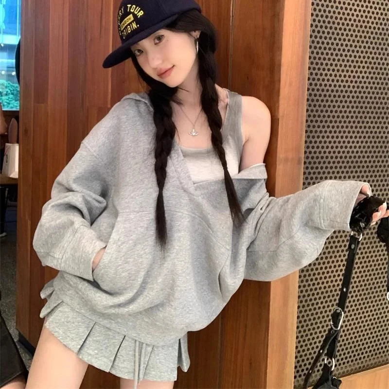 Y2K Casual Lazy Hooded Pullover Women V-neck Hoodies Solid Harajuku Long Sleeve Hoodie Oversized Tops Female Loose Clothing 2025
Y2K Casual Lazy Hooded Pullover Women V-neck Hoodies Solid Harajuku Long Sleeve Hoodie Oversized Tops Female Loose Clothing 2025