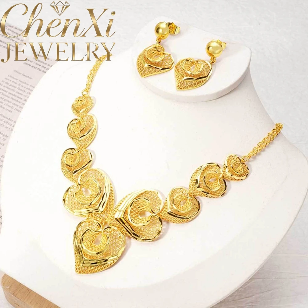 Sand Gold Love Rose Geometric Hollow-Out Necklace Angular Standout Piece High-End Fine Keepsake Aesthetic Exquisite Popular Gift
Sand Gold Love Rose Geometric Hollow-Out Necklace Angular Standout Piece High-End Fine Keepsake Aesthetic Exquisite Popular Gift