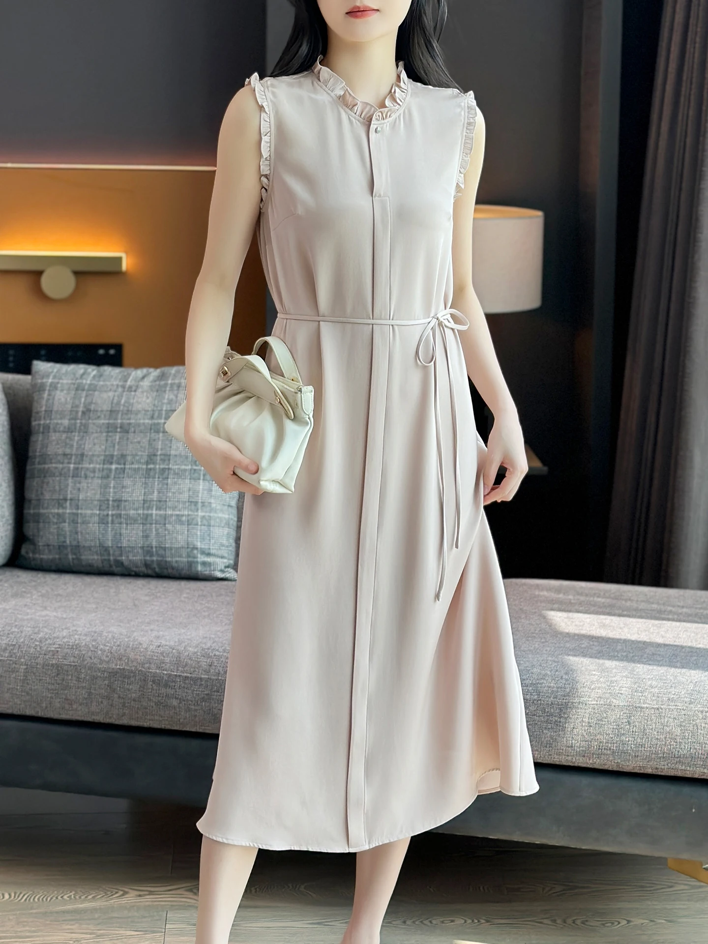 ZuoZuoJia Gentle Elegant 6A Silk Wooden Collar Sleeveless 30 Momme Real Silk Dress Soft Spring Summer Women's F...
ZuoZuoJia Gentle Elegant 6A Silk Wooden Collar Sleeveless 30 Momme Real Silk Dress Soft Spring Summer Women's F...