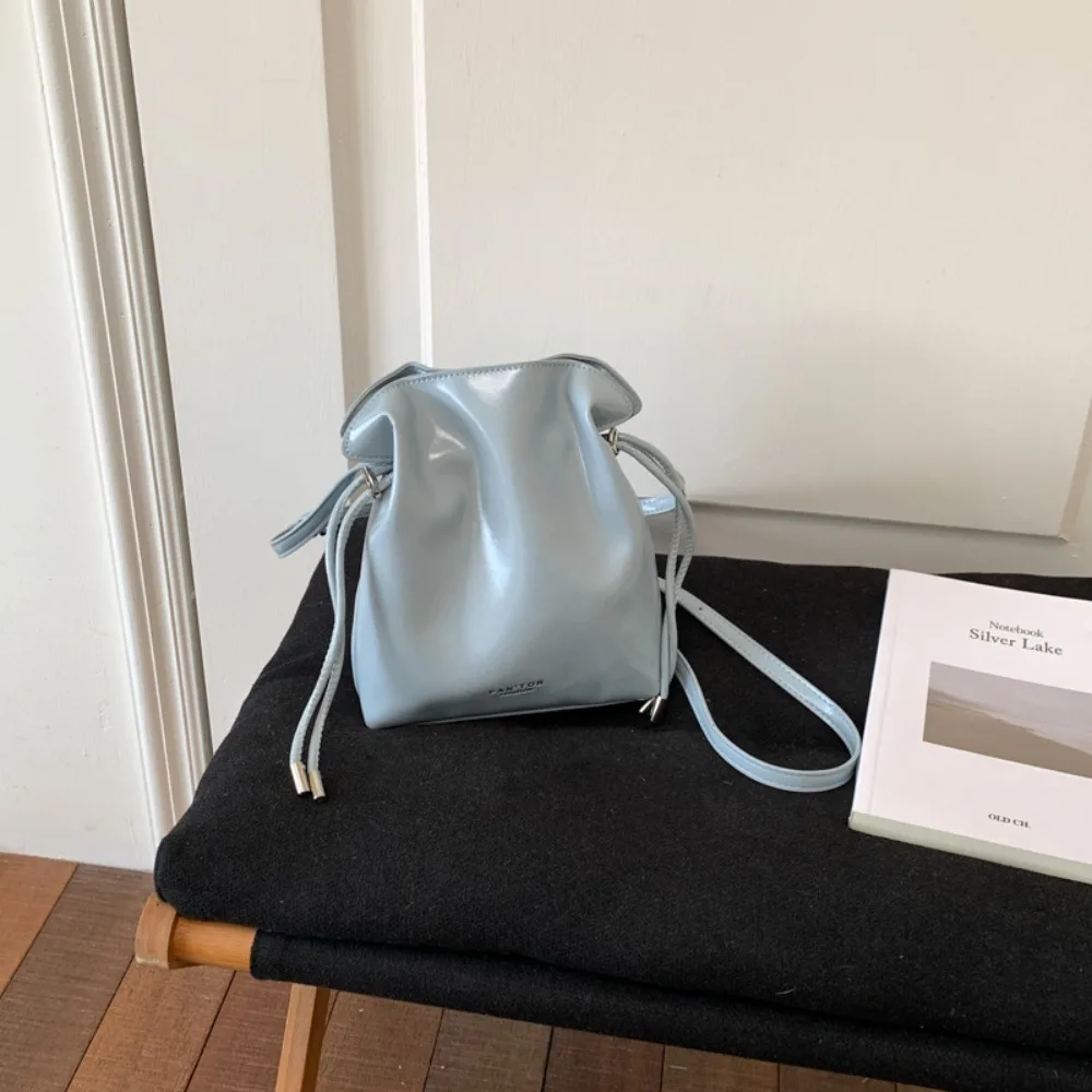 New Cloud Drawstring Bucket Bag PU Leather Solid Color Mini Shoulder Bag Multiple Colors Soft Crossbody Bag Women
New Cloud Drawstring Bucket Bag PU Leather Solid Color Mini Shoulder Bag Multiple Colors Soft Crossbody Bag Women