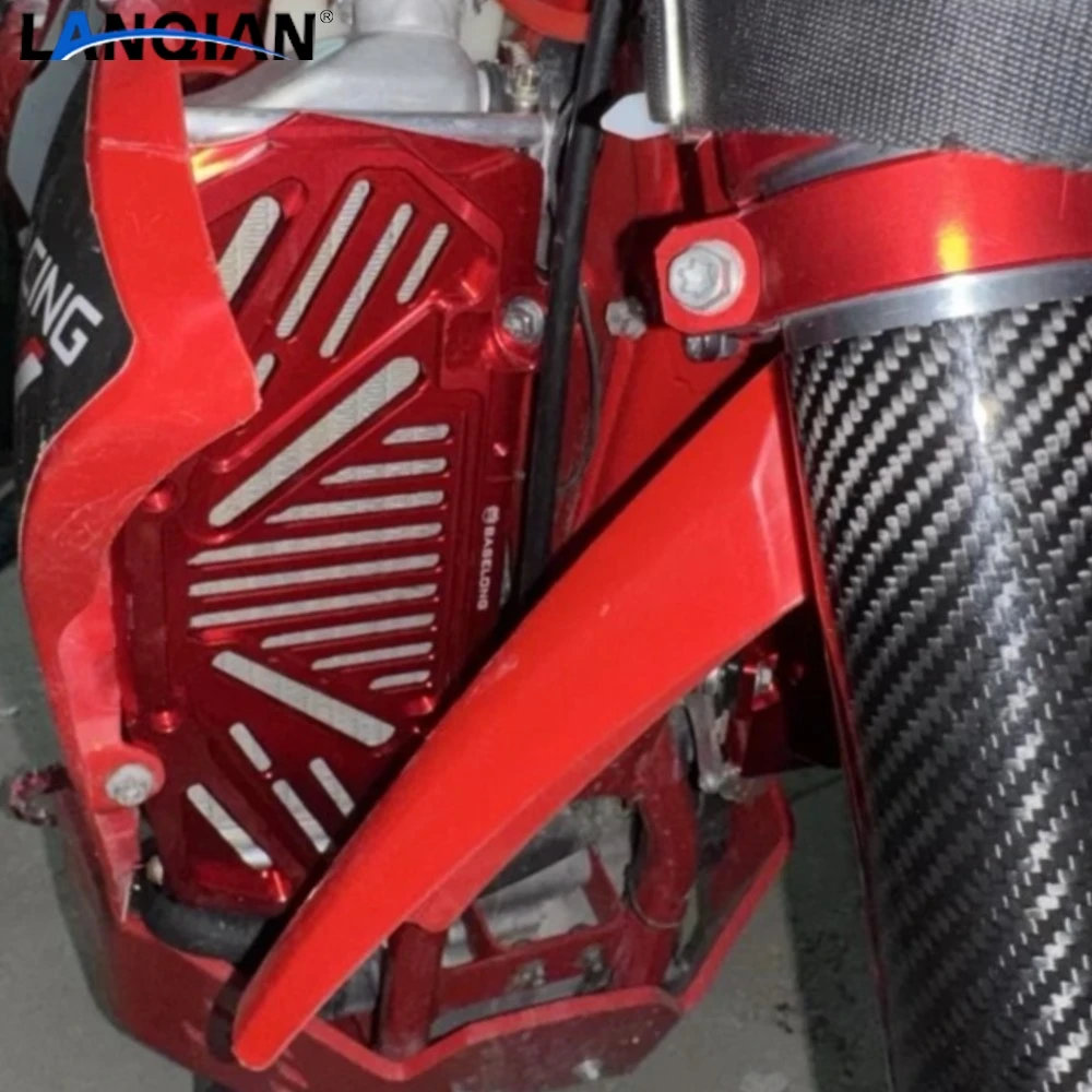 Radiator Grille Guard Protect Cover For Husqvarna EXC EXCF XCW XCFW XC XCF SX SXF 125 250 300 350 400 450 500 TC TE TX FC FE FX
Radiator Grille Guard Protect Cover For Husqvarna EXC EXCF XCW XCFW XC XCF SX SXF 125 250 300 350 400 450 500 TC TE TX FC FE FX
