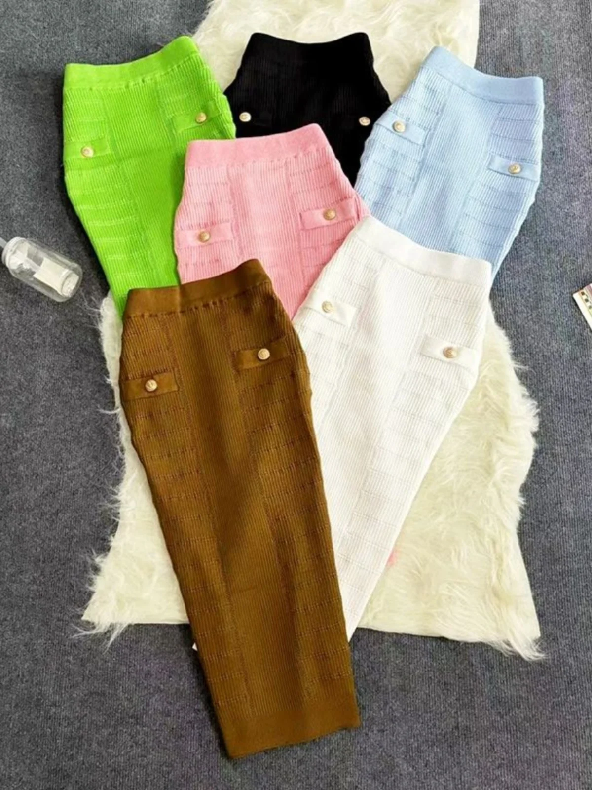 High Waist Midi Skirt for Women Color Street Sle Polyester Fabric Slim Fit Spring Collection Pure Color High Waist Skirt
High Waist Midi Skirt for Women Color Street Sle Polyester Fabric Slim Fit Spring Collection Pure Color High Waist Skirt