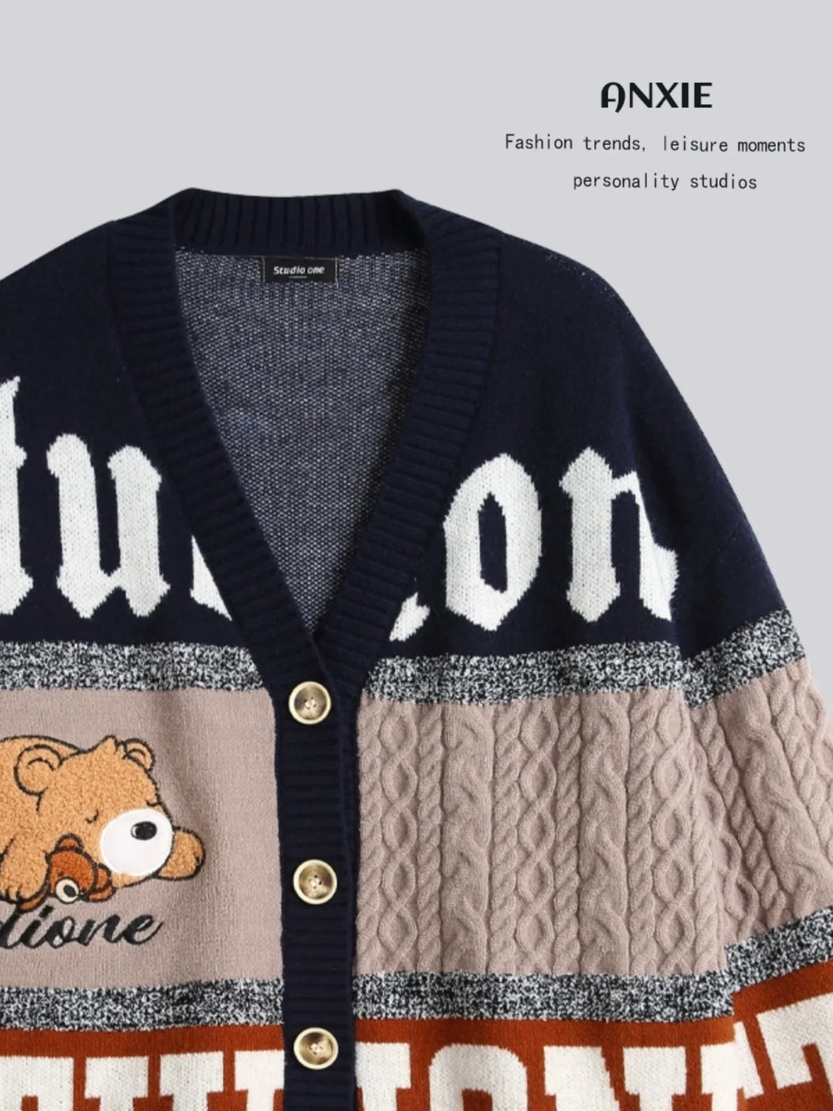 ANXIE Trendy Brand Autumn Winter Cartoon Knit Cardigan Sweater for Couples Unique Design Casual Loose Fit Jeans Jaet
ANXIE Trendy Brand Autumn Winter Cartoon Knit Cardigan Sweater for Couples Unique Design Casual Loose Fit Jeans Jaet