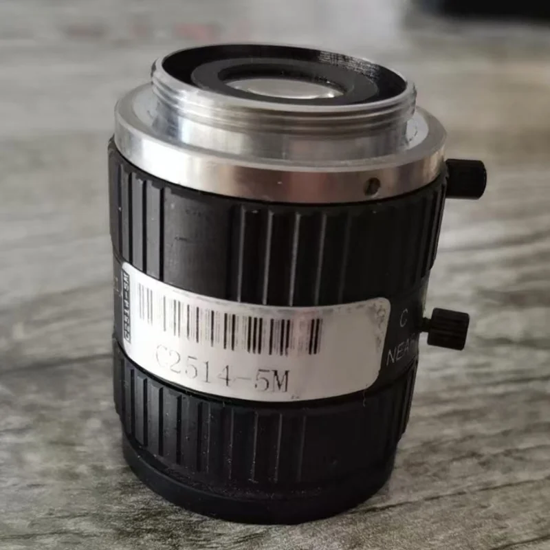 Second hand C2514-5M 25mm 1: 1.4 Industrial high-definition lenses with good transparency tested OK and shipped quicklyse
Second hand C2514-5M 25mm 1: 1.4 Industrial high-definition lenses with good transparency tested OK and shipped quicklyse