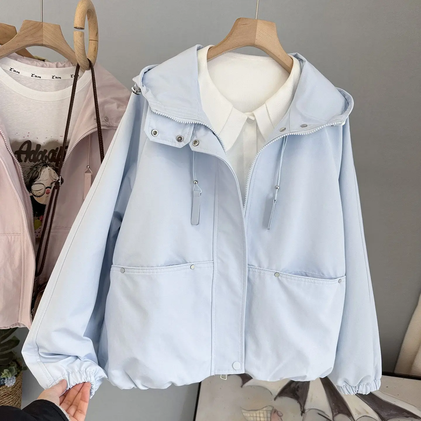 Women's Outerwear 2026 Spring Coat New Korean Loose Hooded Windbreakers Female Casual Tops Trench Coat for Women Gabardina Mujer
Women's Outerwear 2026 Spring Coat New Korean Loose Hooded Windbreakers Female Casual Tops Trench Coat for Women Gabardina Mujer