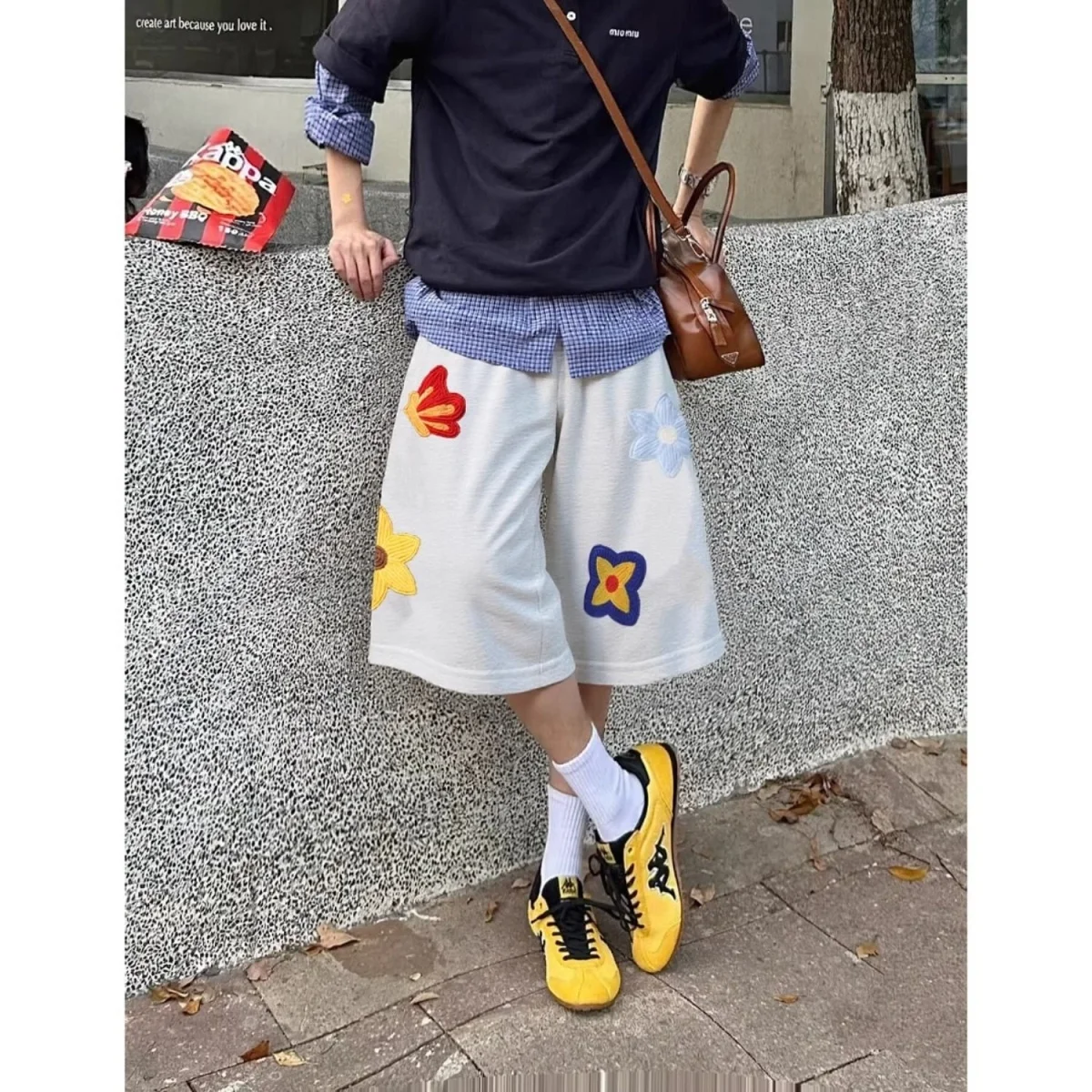 Casual American Embroidery ort Pants Men's Teenage Sports Five-Point Summer New Trend Straight Leg Pants Polyester Fiber
Casual American Embroidery ort Pants Men's Teenage Sports Five-Point Summer New Trend Straight Leg Pants Polyester Fiber