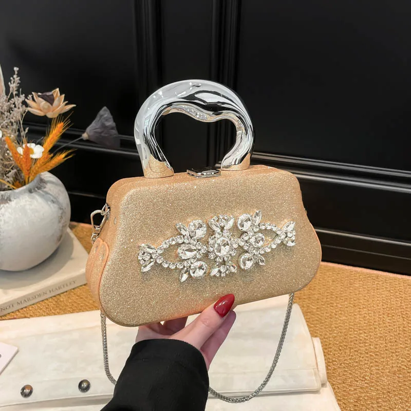 Женская сумка на ремешке с цепочкой, винтажная стеганая сумка на плечо, маленькая сумочка через плечо для ежедневного использования, модная большая сумка
Женская сумка на ремешке с цепочкой, винтажная стеганая сумка на плечо, маленькая сумочка через плечо для ежедневного использования, модная большая сумка 