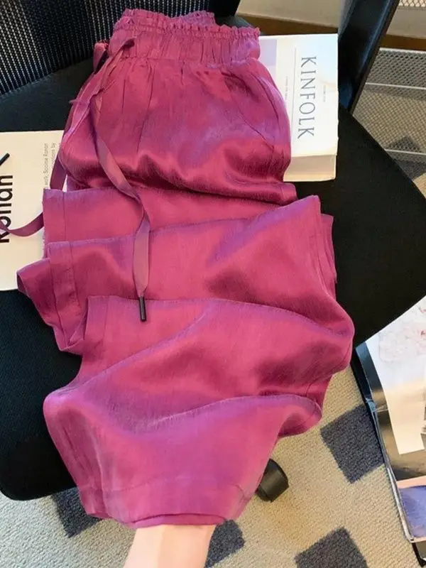 Летние мужские повседневные брюки большого размера 300 Pou в гонконгском ретро-стиле из ледяного шелка, свободные прямые широкие брюки из полиэфирного волокна
Летние мужские повседневные брюки большого размера 300 Pou в гонконгском ретро-стиле из ледяного шелка, свободные прямые широкие брюки из полиэфирного волокна