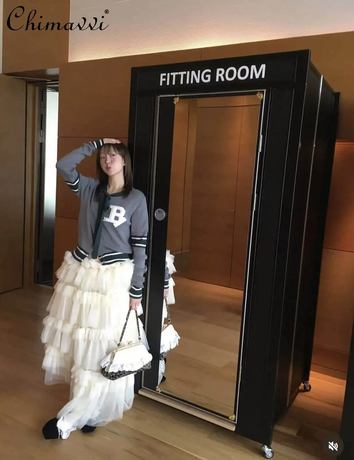 Japanese Fashion B Letter Casual Color Block Knitted Sweater Spring New Round Neck Long Sleeve Elegant Women's Sweater Top
Japanese Fashion B Letter Casual Color Block Knitted Sweater Spring New Round Neck Long Sleeve Elegant Women's Sweater Top