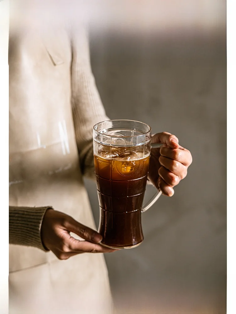 Large Capacity High Borosilicate Glass Coffee Cup with Handle Transparent Heat Resistant Fruit Tea Water Beer Cup Home Use
Large Capacity High Borosilicate Glass Coffee Cup with Handle Transparent Heat Resistant Fruit Tea Water Beer Cup Home Use