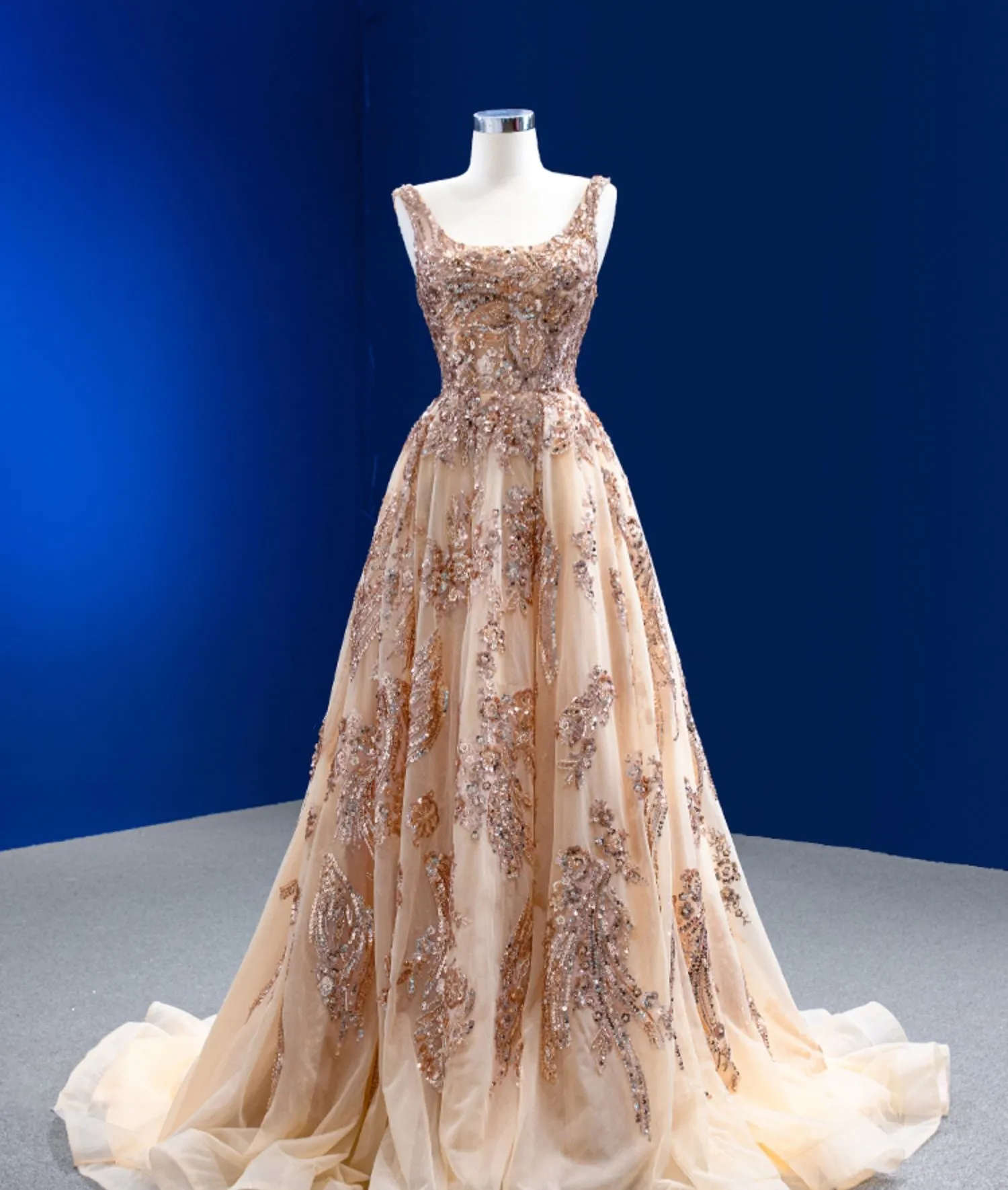 Бежевое вечернее платье Beed, бальное платье Fare Square Nulled 
Бежевое вечернее платье Beed, бальное платье Fare Square Nulled