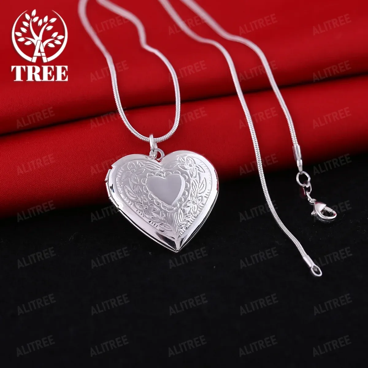 Popular charm 925 Sterling Silver Heart photo frame Pendant Necklace for woman Fashion trend fine Jewelry party Holiday Gifts
Popular charm 925 Sterling Silver Heart photo frame Pendant Necklace for woman Fashion trend fine Jewelry party Holiday Gifts