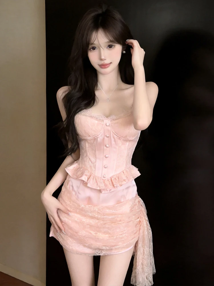 Sweet Lace Splice Fishbone Strap Vest Slimming Bodycon Skirt Set High-End Sensation Lightweight Luxury Short Style Low Waist
Sweet Lace Splice Fishbone Strap Vest Slimming Bodycon Skirt Set High-End Sensation Lightweight Luxury Short Style Low Waist