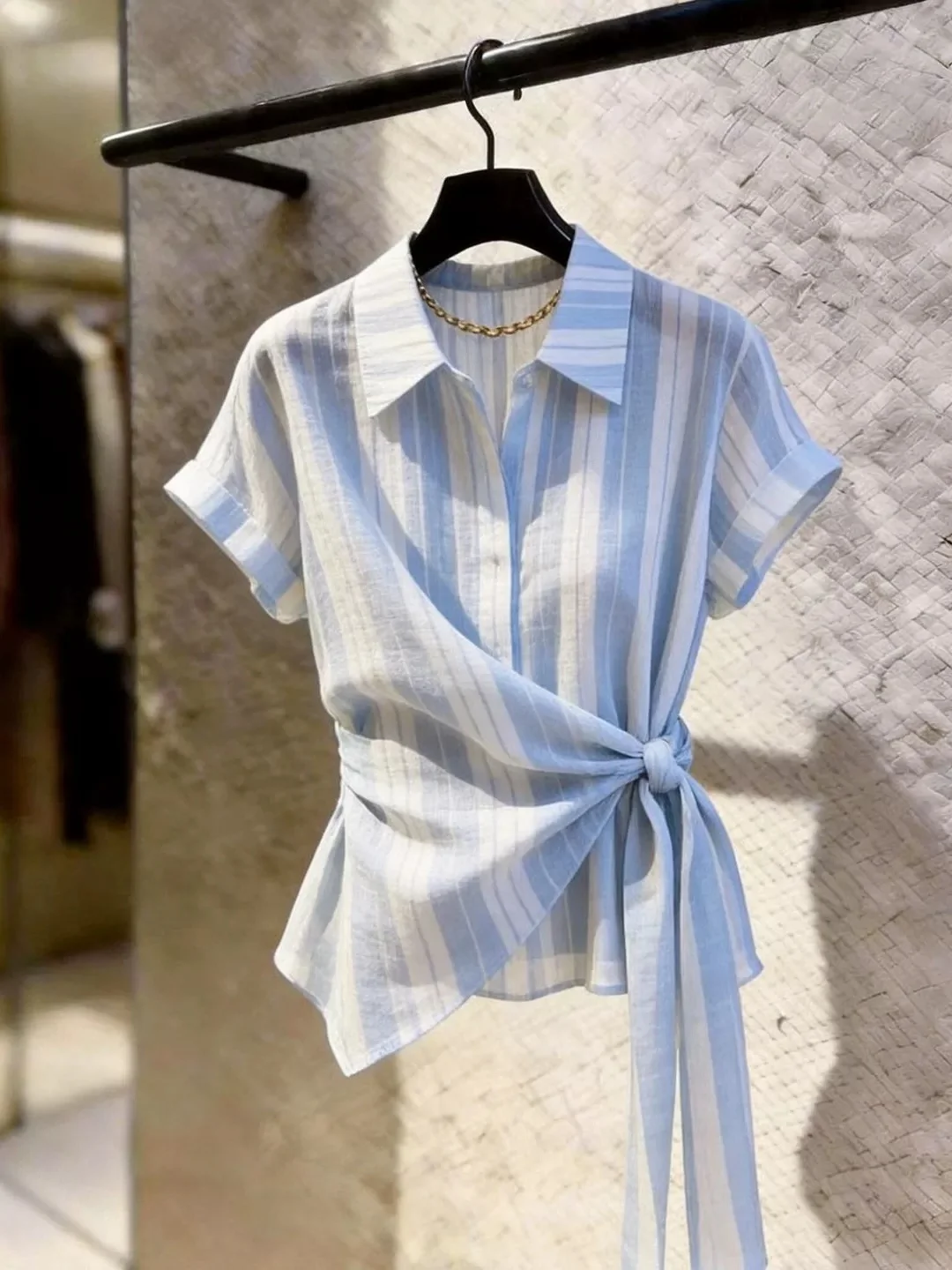 Commuter Style Korean Gentle Stripe Tie Shirt Slimming Top Summer 2026 Women's Fashion Casual Loose Fit Short Sleeve
Commuter Style Korean Gentle Stripe Tie Shirt Slimming Top Summer 2026 Women's Fashion Casual Loose Fit Short Sleeve