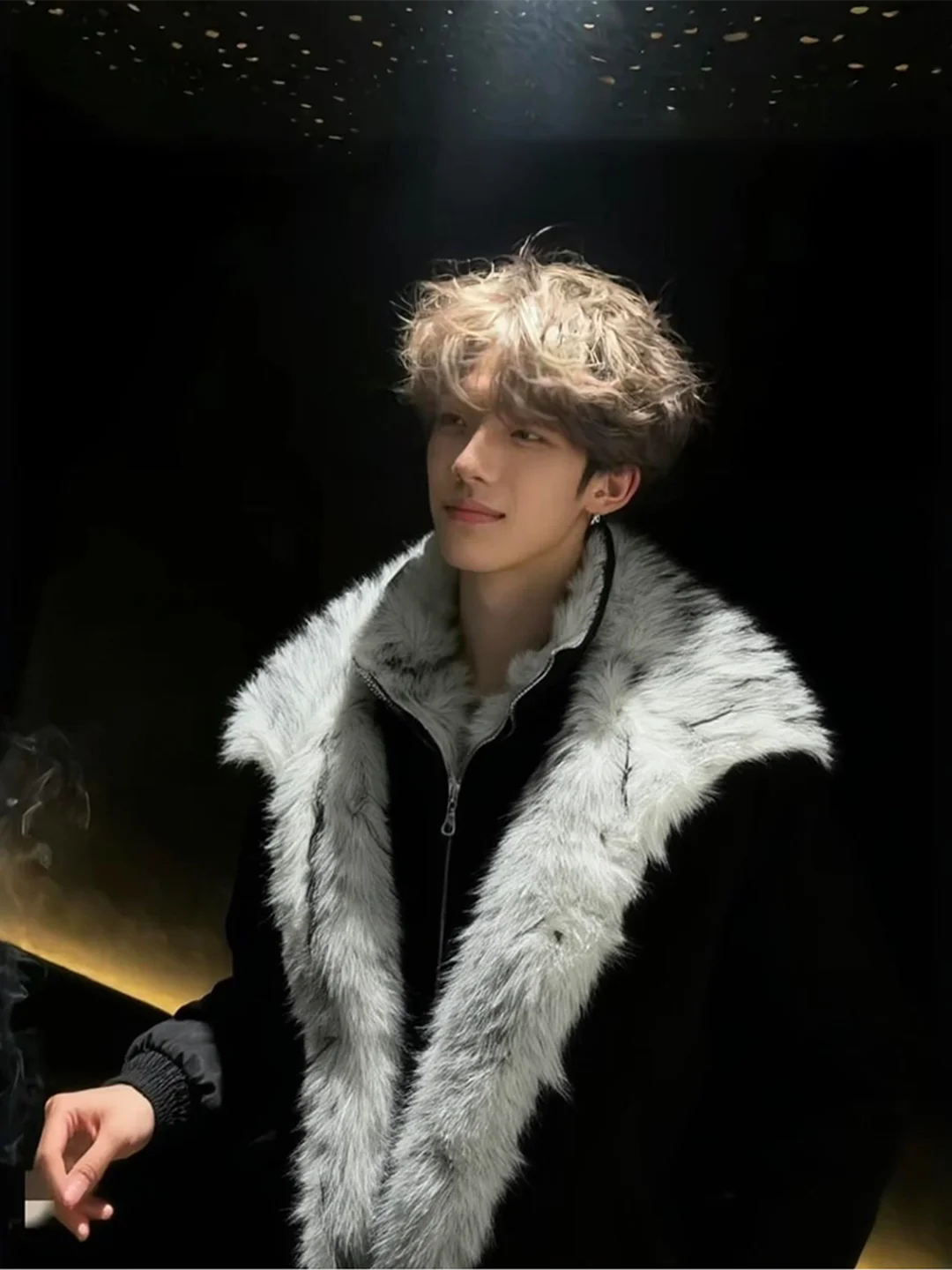 Мужское зимнее пальто из искусственного меха с эффектом двухслойности, с пуховым наполнителем Mountain Eagle, с теплым пушистым воротником, на молнии, удлиненное
Мужское зимнее пальто из искусственного меха с эффектом двухслойности, с пуховым наполнителем Mountain Eagle, с теплым пушистым воротником, на молнии, удлиненное